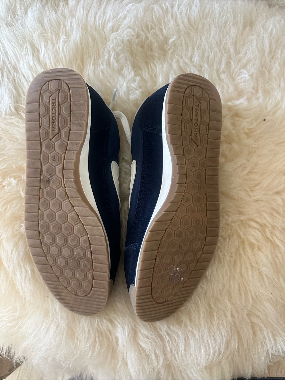 Tretorn Rawlins Retro Sneakers in the Navy/White colorway. - Picture 2 of 2